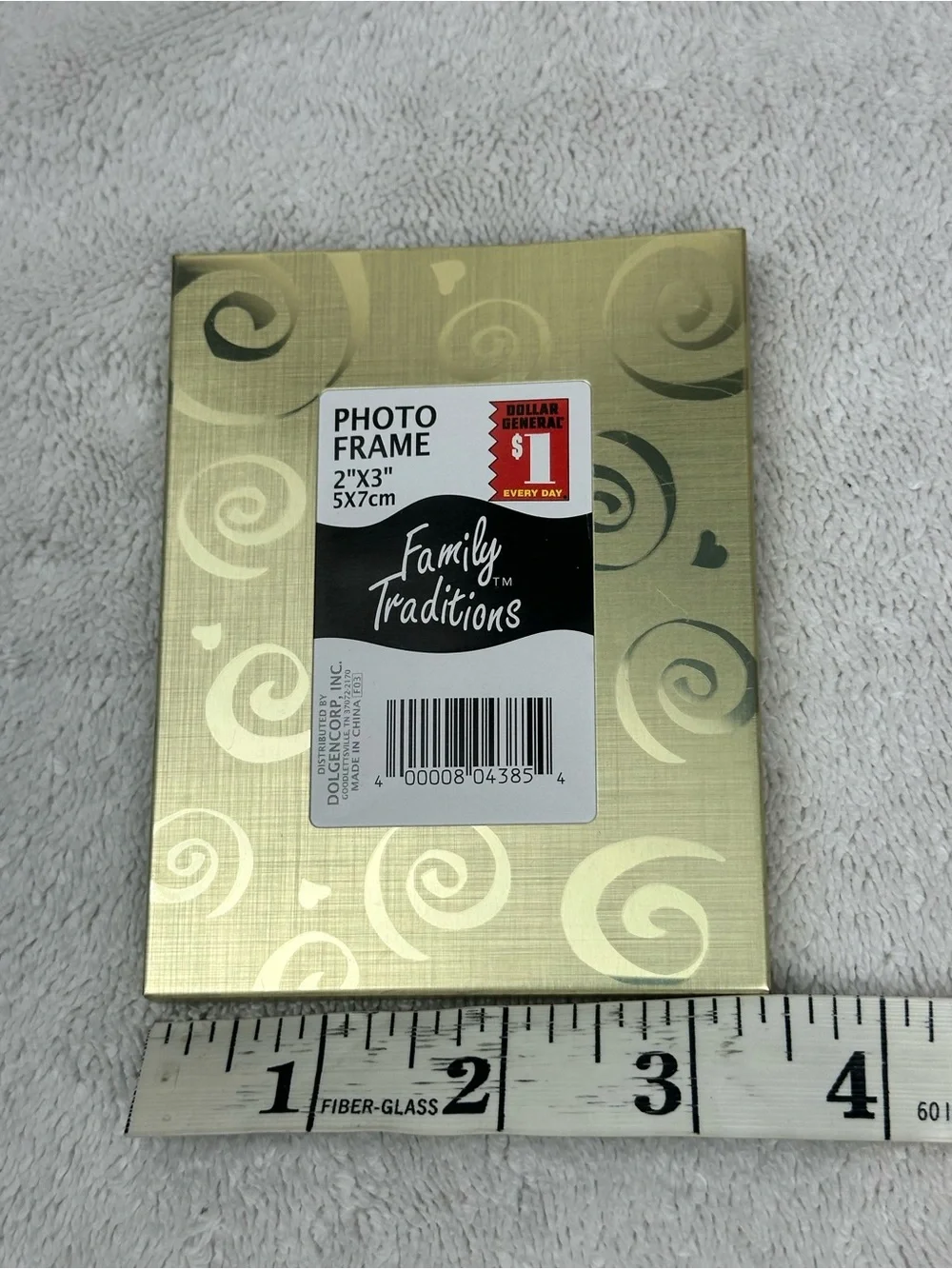 Family Traditions gold swirl